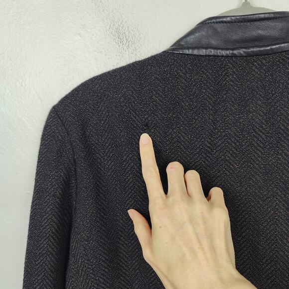 St John Knit Blazer Size 12 Black Herringbone Leather Trim Preppy Dog Show FLAWS - Picture 6 of 13